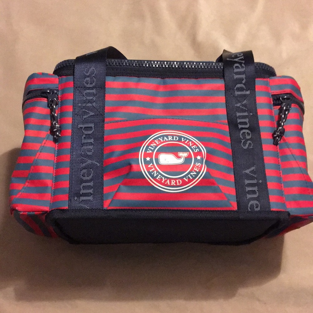 Vineyard Vines Medium soft-side cooler